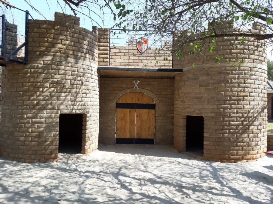 Commercial Property for Sale in Zeerust North West